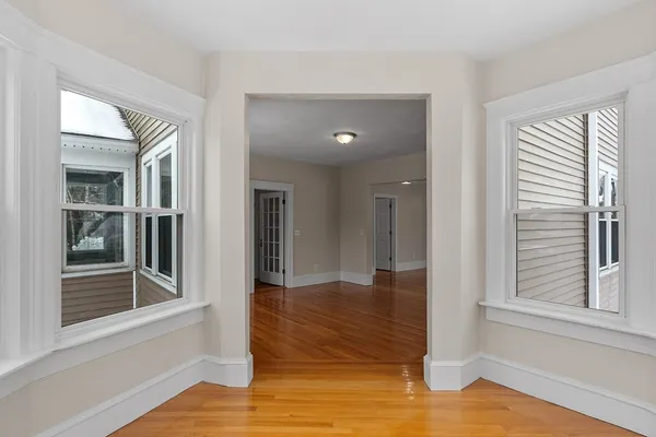 $2,500 | 920 Pleasant Street, Unit 1, Worcester, MA 01602