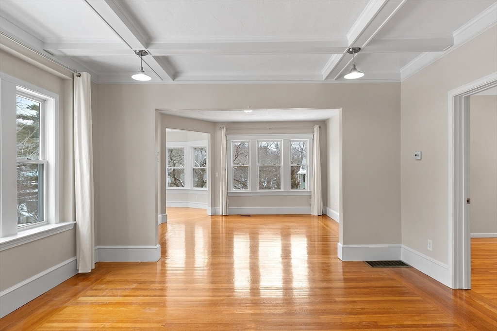 920 Pleasant Street, Unit 1 Worcester, MA 01602 - Photo 16 of 34