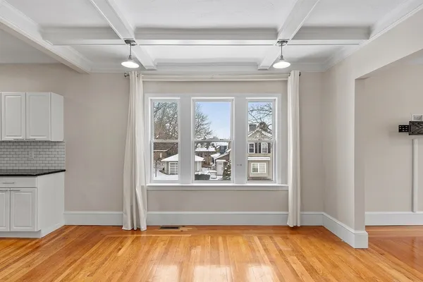 $2,500 | 920 Pleasant Street, Unit 1, Worcester, MA 01602