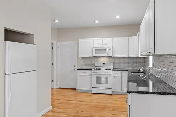 $2,500 | 920 Pleasant Street, Unit 1, Worcester, MA 01602