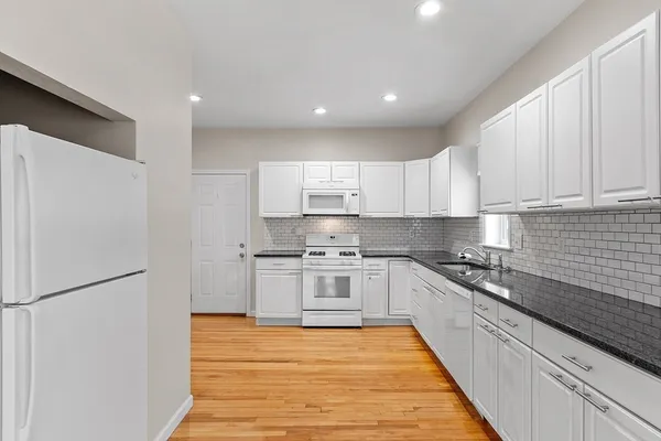 $2,500 | 920 Pleasant Street, Unit 1, Worcester, MA 01602