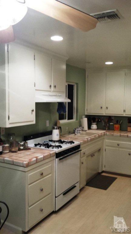 4193 Helene Street Simi Valley, CA 93063 - Photo 4 of 16 Additional Photo