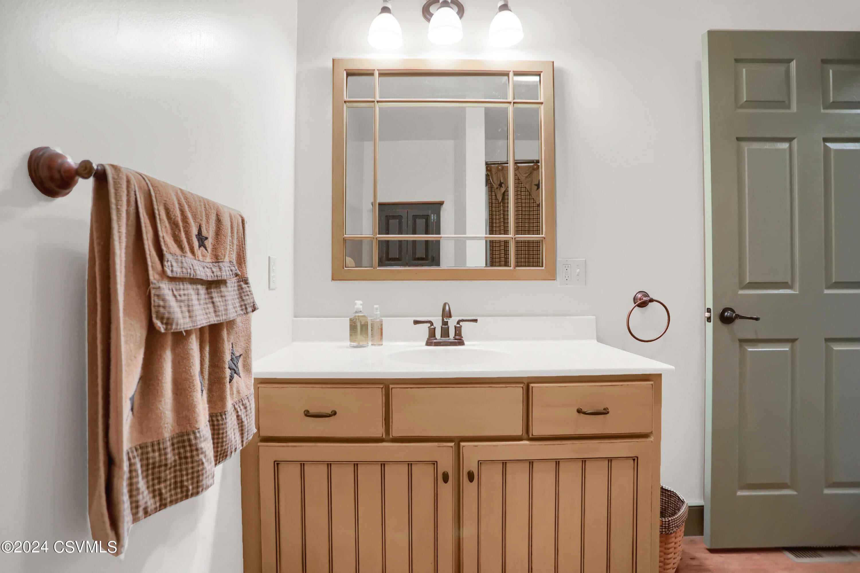 7480 Paradise Road Milton, PA 17847 - Photo 25 of 55 Bath bedroom 2