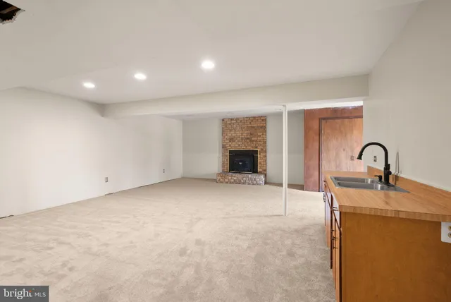 $3,400 | 13814 Leighfield Street, Chantilly, VA 20151