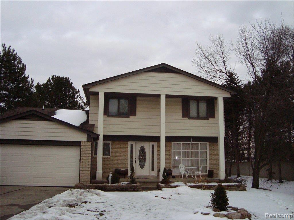 2871 Sandhurst Rochester, MI 48307 - Photo 1 of 14 2781 Sandhurst