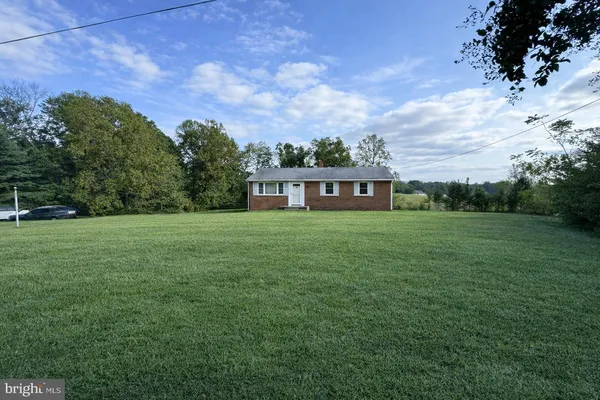 $295,000 | 5424 North Seminole Trail, Brightwood, VA 22715