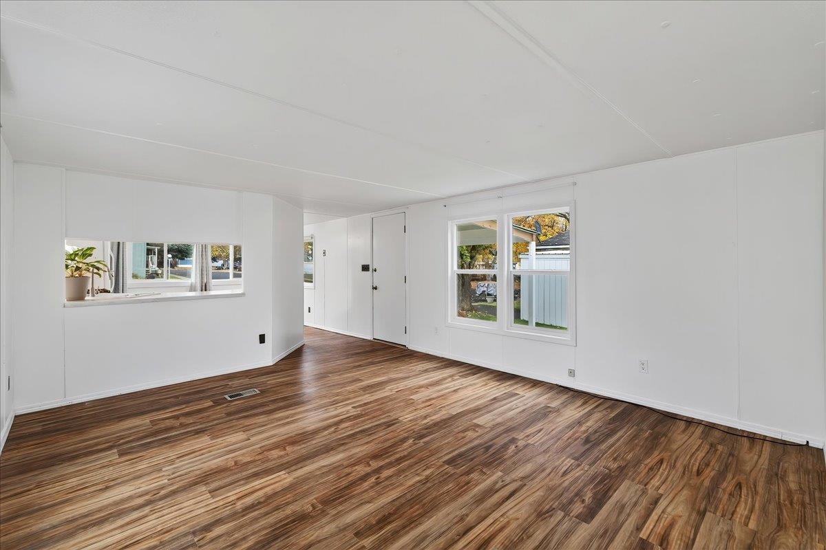 3110 East Chattaroy Road, Unit 48 Chattaroy, WA 99003 - Photo 7 of 28