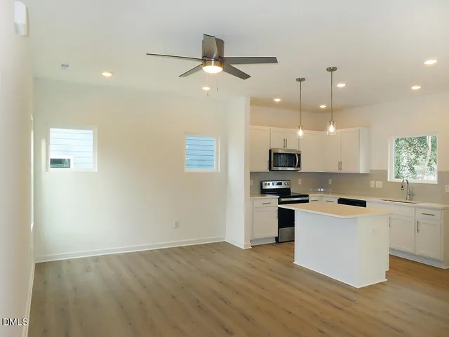 $1,995 | 112 North Guthrie Avenue, Unit A, Durham, NC 27703