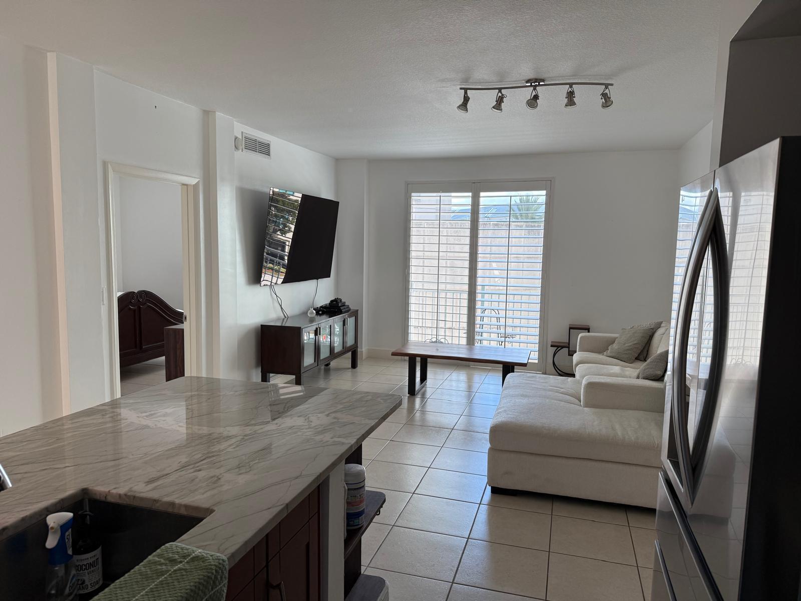 7275 Southwest 90th Way, Unit G311 Miami, FL 33156 - Photo 9 of 17 lroom