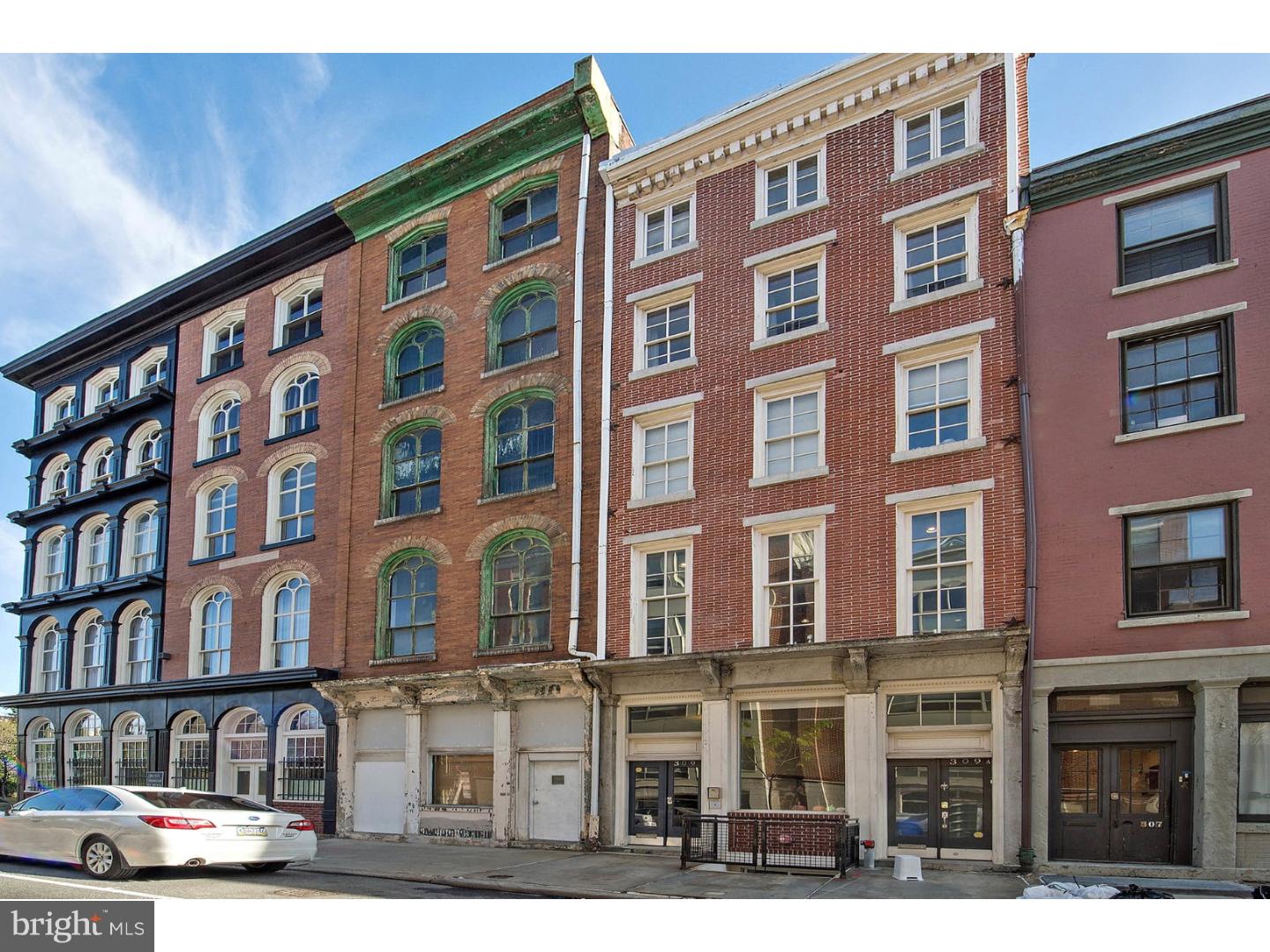 309 North 3rd Street, Unit C Philadelphia, PA 19106 - Photo 2 of 25