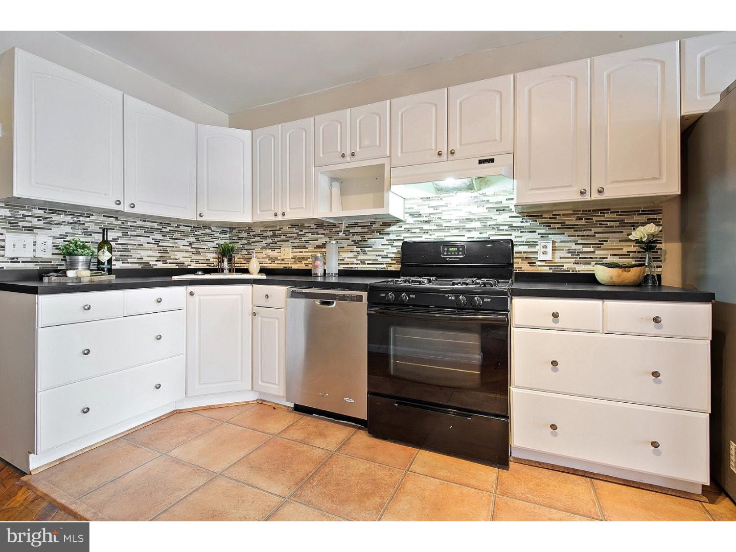 309 North 3rd Street, Unit C Philadelphia, PA 19106 - Photo 8 of 25