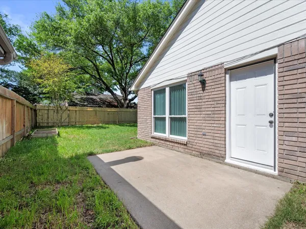 $2,100 | 16311 Salinas Lane, Houston, TX 77095