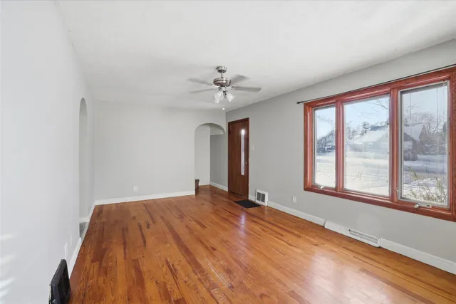 $199,900 | 2934 South 92nd Street, West Allis, WI 53227