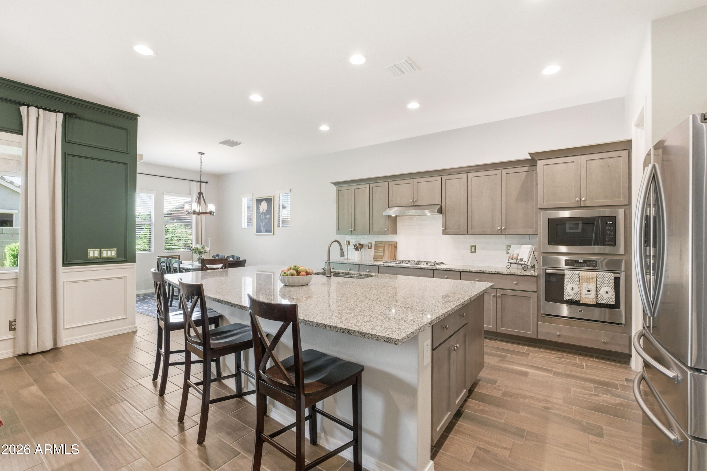 4331 East Wheaton Street Gilbert, AZ 85295 - Photo 16 of 83 3b kitchen