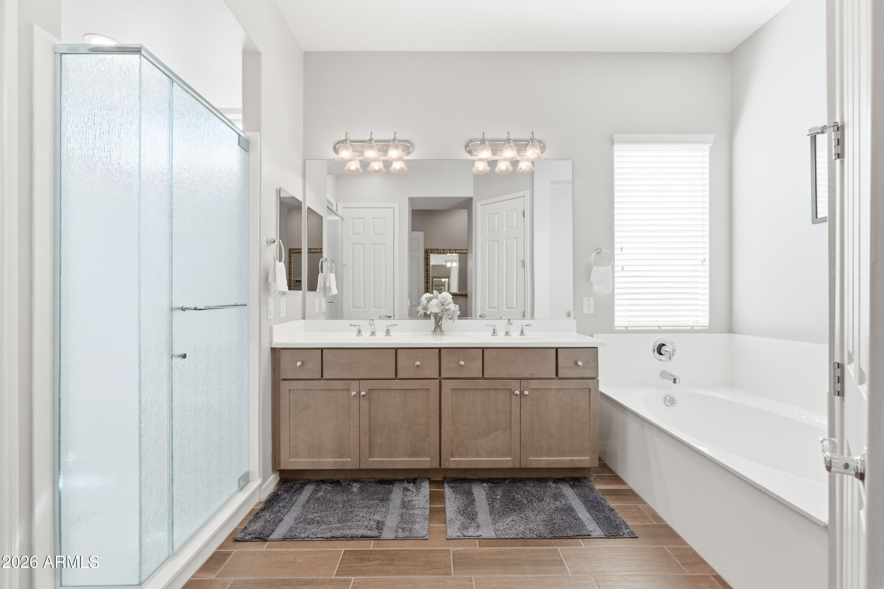 4331 East Wheaton Street Gilbert, AZ 85295 - Photo 36 of 83 4e primary bathroom