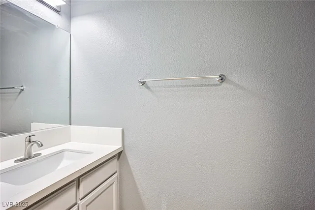 $2,150 | 1845 Navajo Lake Way, Las Vegas, NV 89128