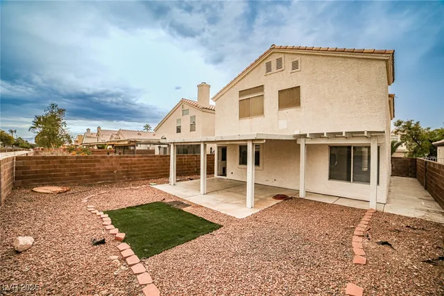 $2,150 | 1845 Navajo Lake Way, Las Vegas, NV 89128