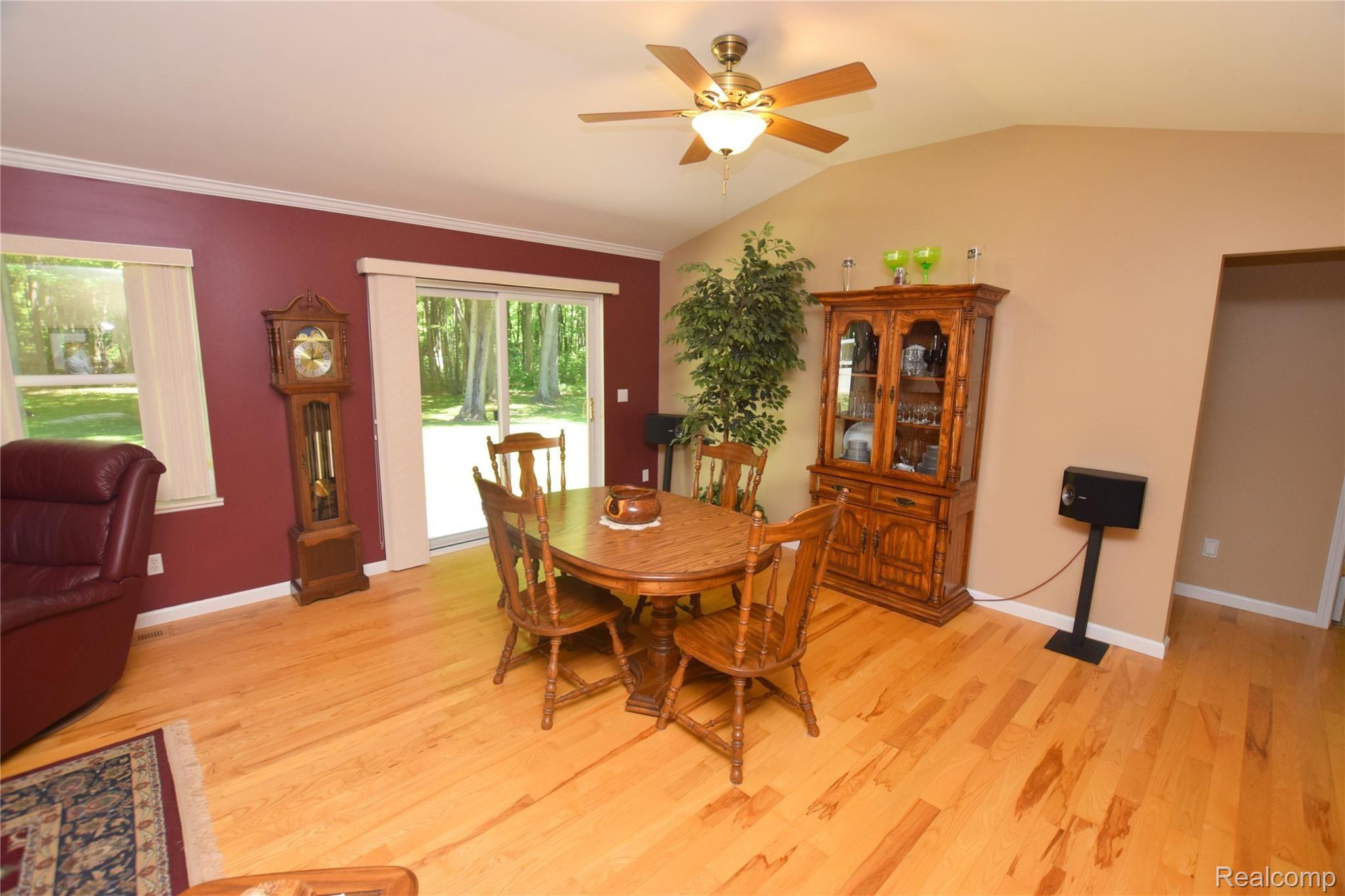 9052 West Frances Road Flushing, MI 48433 - Photo 5 of 20 Dining Area with Walkout