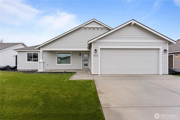 $357,850 | 4215 West Sandy Street, Moses Lake, WA 98837