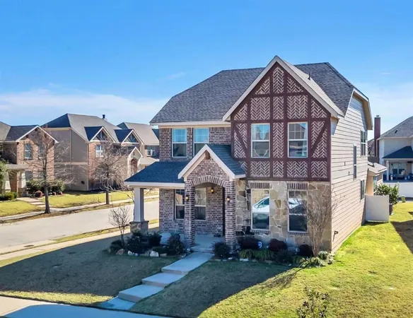 $315,000 | 1044 Holly Anne Lane, Aubrey, TX 76227