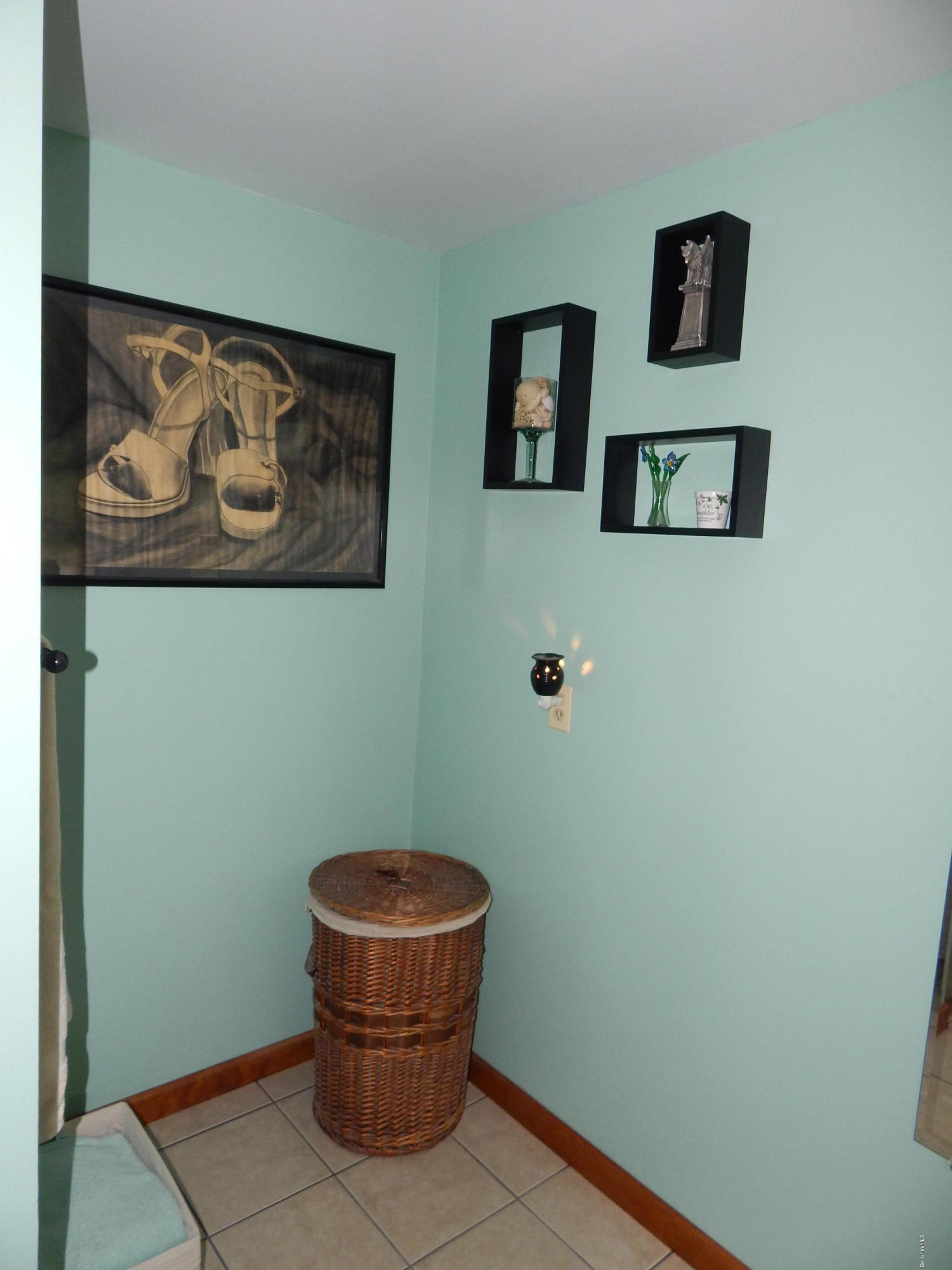 186 High St Hill Road Windsor, MA 01270 - Photo 21 of 29 a bathroom with a toilet and a shower