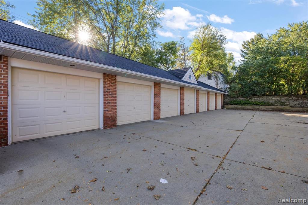 416 North Helen Avenue, Unit 3 Rochester, MI 48307 - Photo 4 of 23