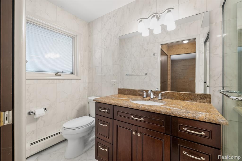 8236 Burning Bush Road Grosse Ile, MI 48138 - Photo 20 of 32