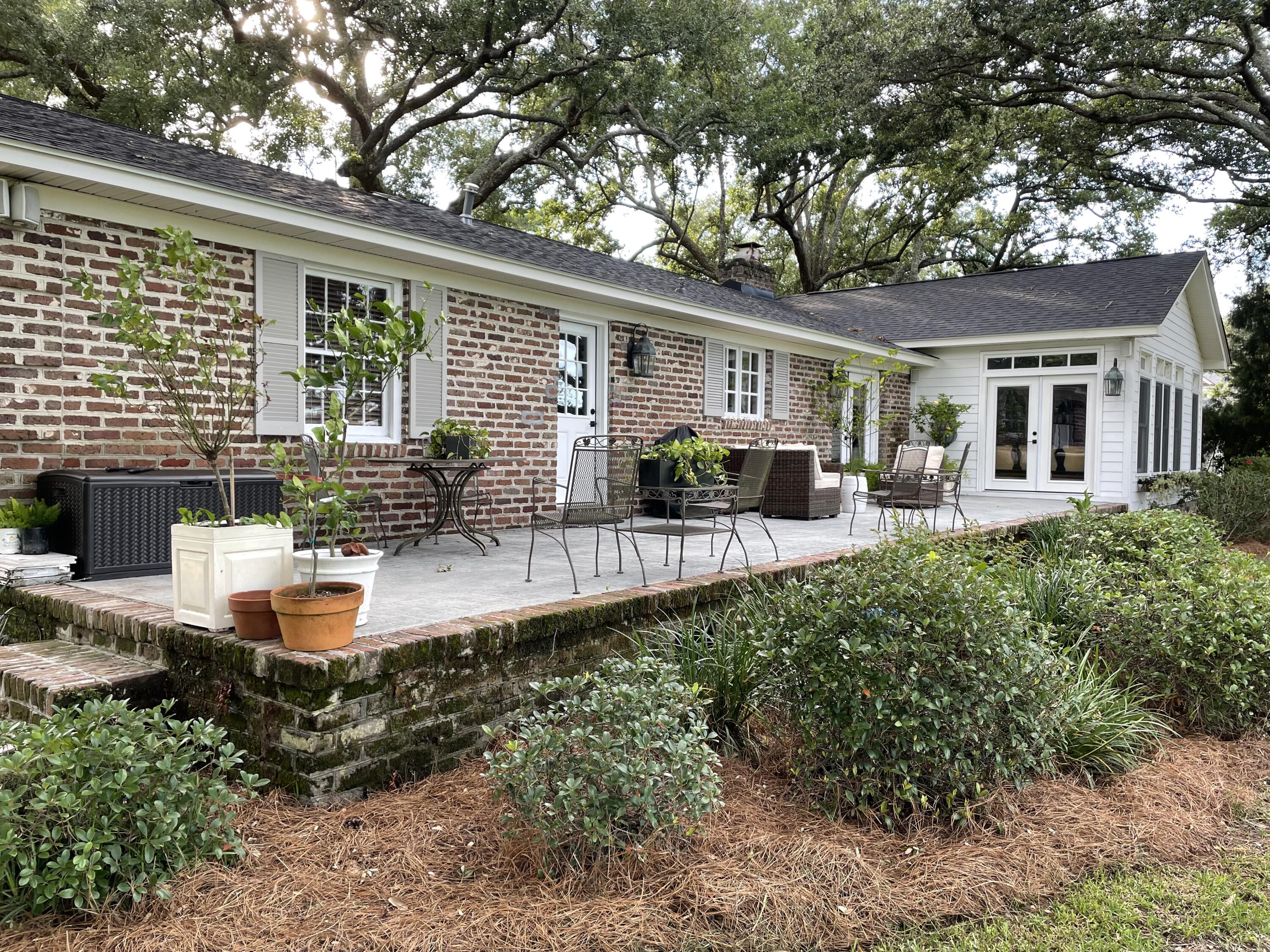 1445 Burningtree Road Charleston, SC 29412 - Photo 28 of 34 C84BFB84-B033-4F64-85F2-21ADEDE5D335