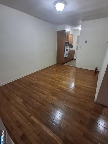 $1,775 | 479 Broad, Palisades Park, NJ 07650