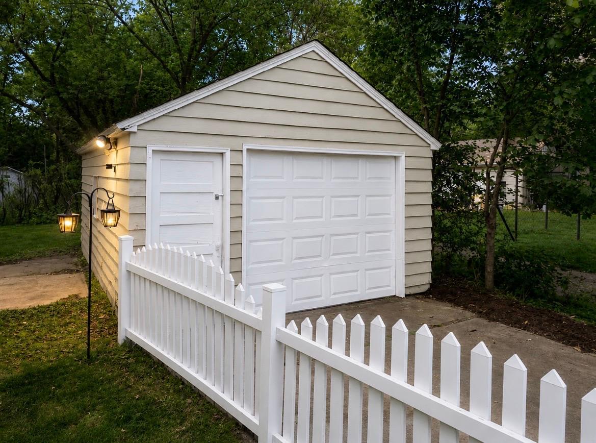 774 County B Road West Roseville, MN 55113 - Photo 13 of 57 Gallery Image 13