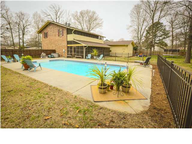 305 Masters Road Hixson, TN 37343 - Photo 1 of 35 Primary Photo