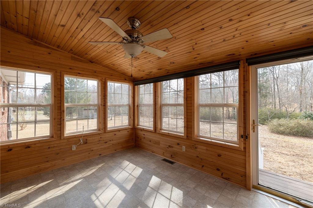 2725 Happy Hill Road Lexington, NC 27295 - Photo 20 of 24 Gallery Image 20