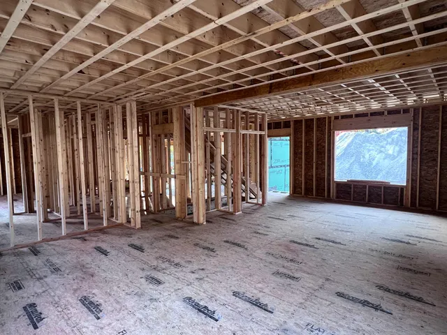 $849,900 | 101-2 Seaverns Bridge Road, Merrimack, NH 03054