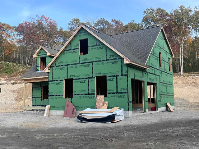 $849,900 | 101-2 Seaverns Bridge Road, Merrimack, NH 03054