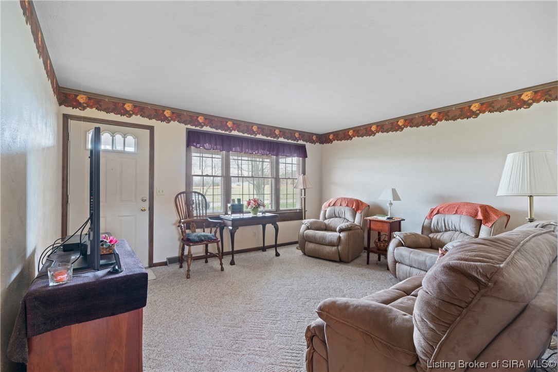 6090 Stiller Road Floyds Knobs, IN 47119 - Photo 5 of 39 Gallery Image 5