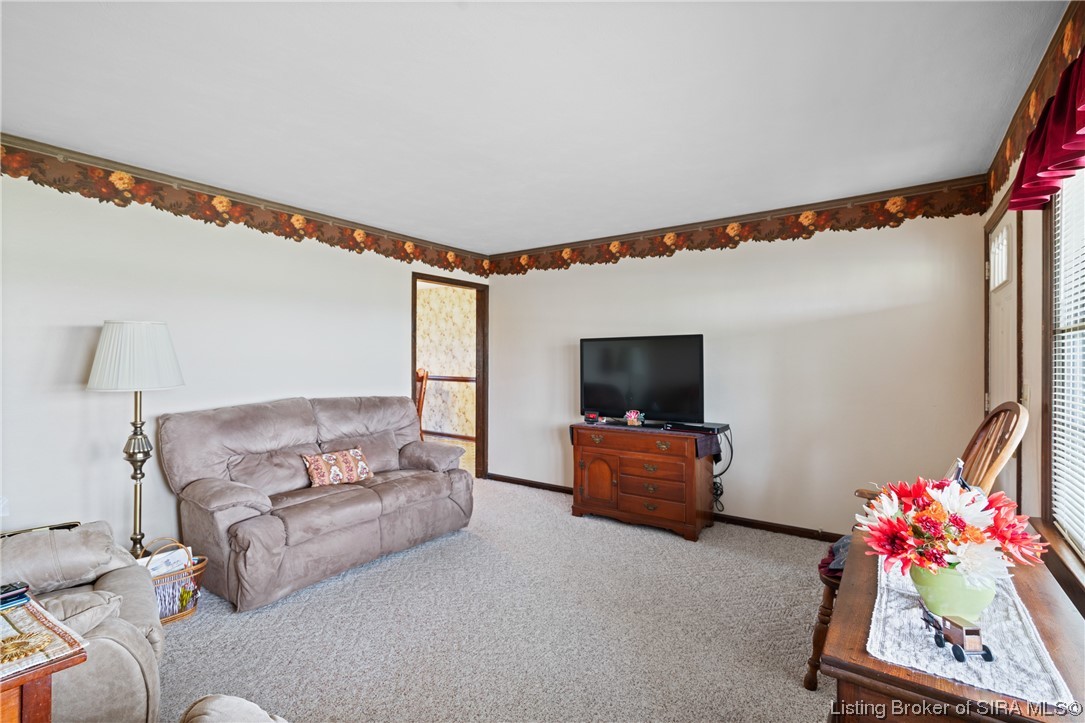 6090 Stiller Road Floyds Knobs, IN 47119 - Photo 6 of 39 Gallery Image 6