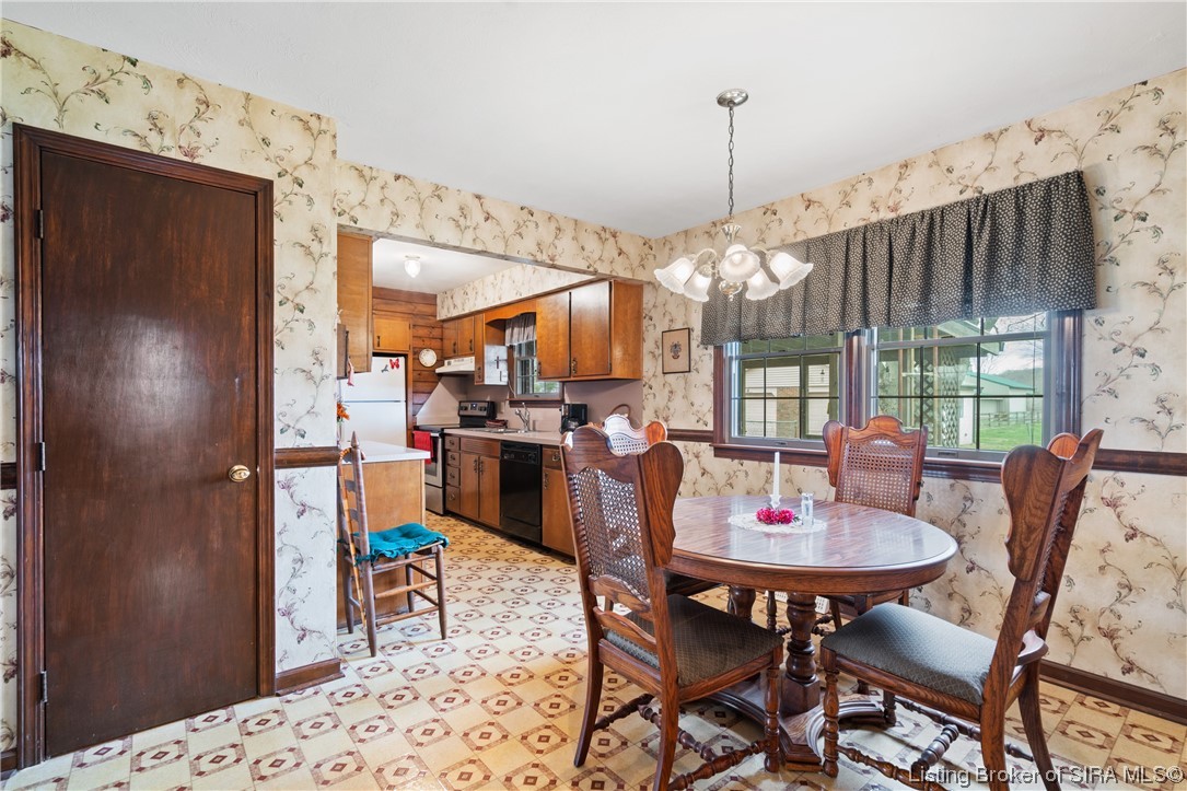6090 Stiller Road Floyds Knobs, IN 47119 - Photo 8 of 39 Gallery Image 8