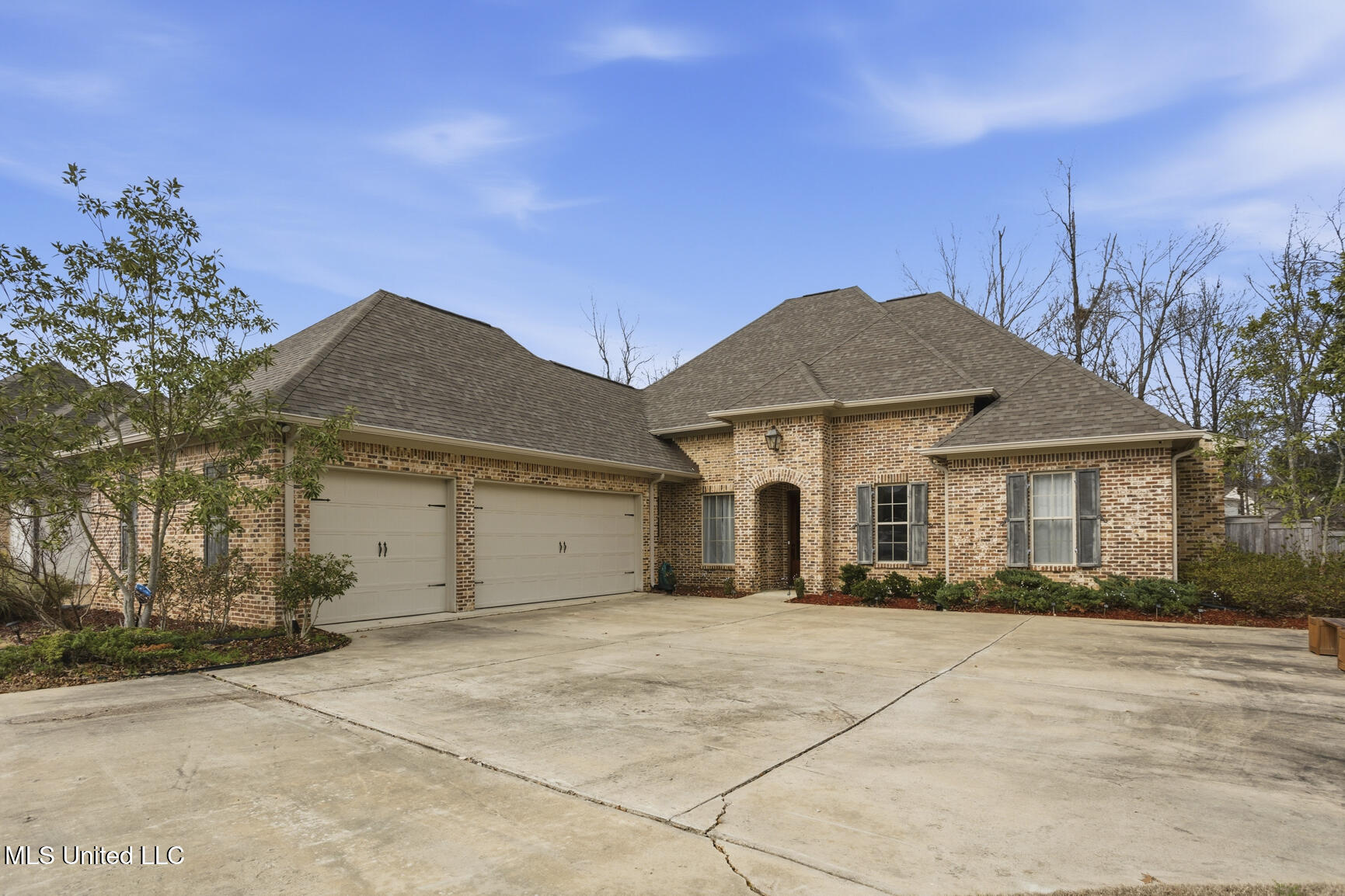 108 Wingspan Way Madison, MS 39110 - Photo 2 of 36 108 Wingspan Way