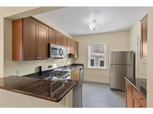 $1,900 | 1937 Fremont Avenue South, Unit 3, Minneapolis, MN 55403