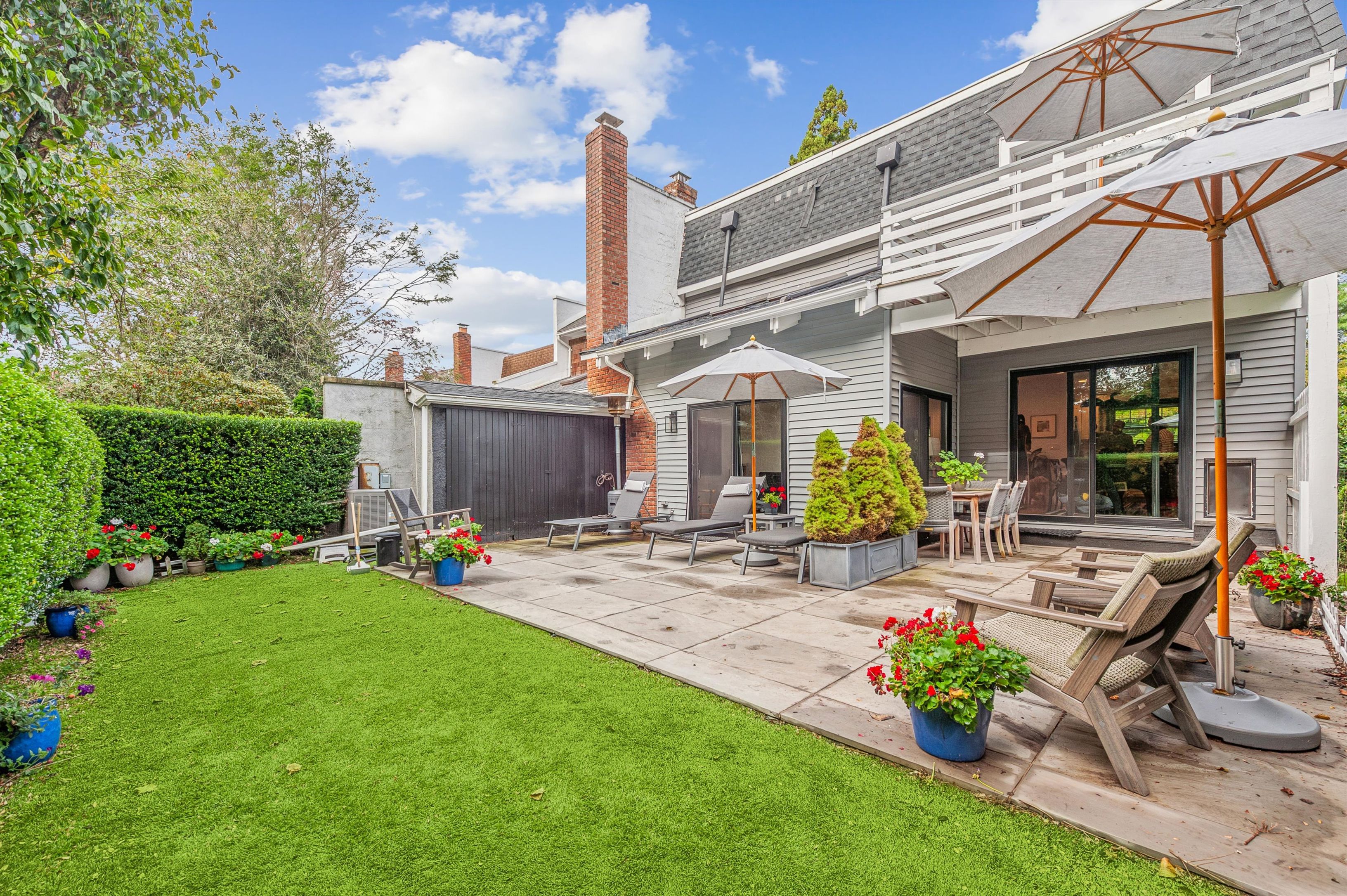 2 Toilsome Lane East Hampton, NY 11937 - Photo 5 of 24