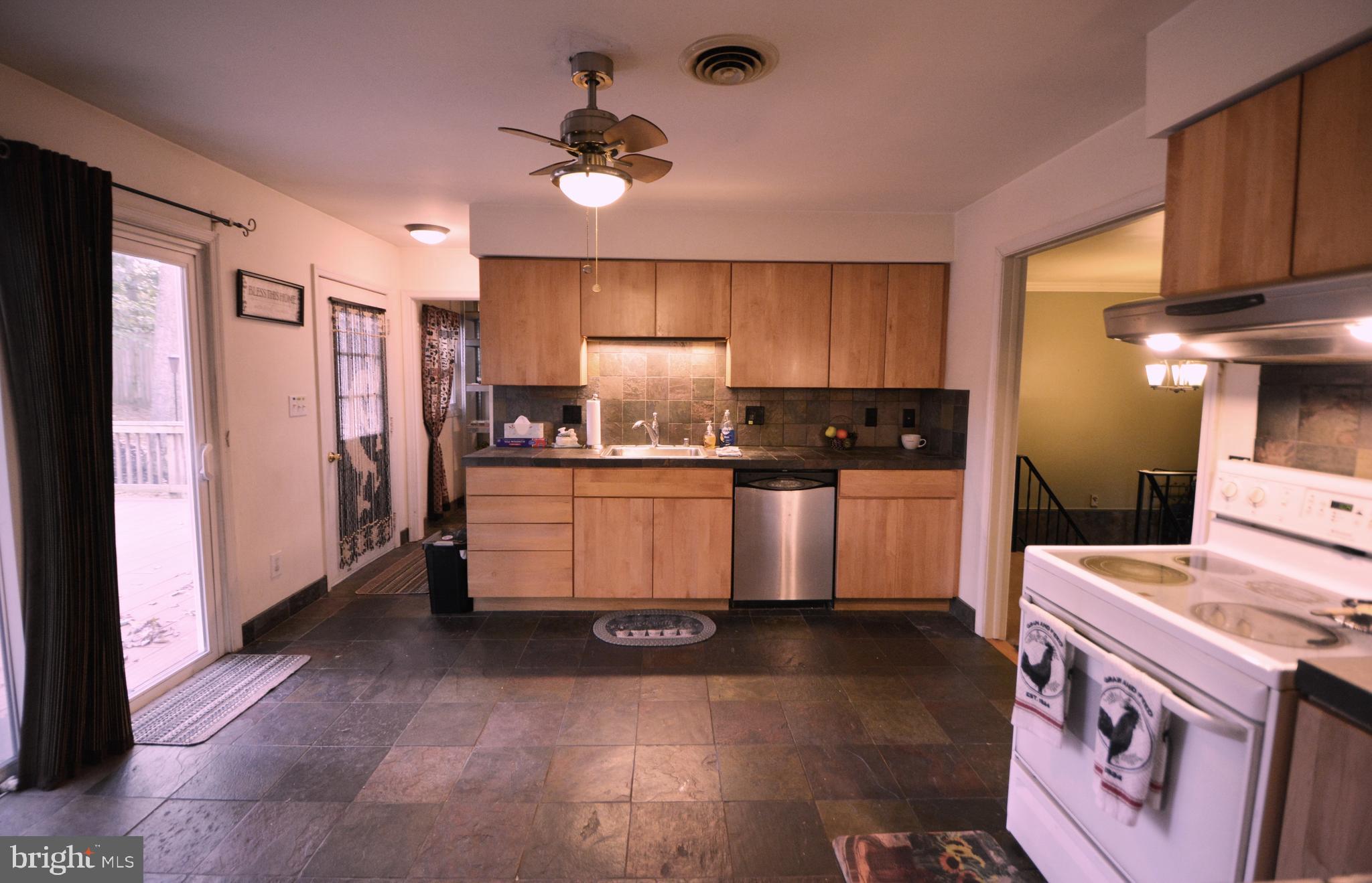 5421 Ridge Road Mount Airy, MD 21771 - Photo 5 of 72 Gallery Image 5