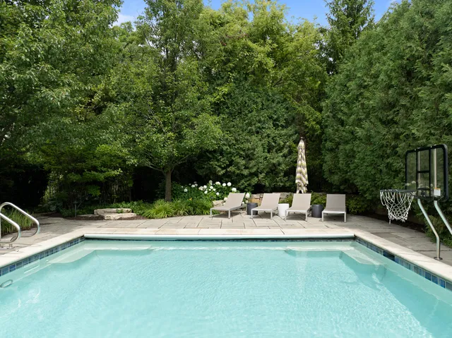 $1,895,000 | 1305 Saratoga Lane, Unit 340, Geneva, WI 53147