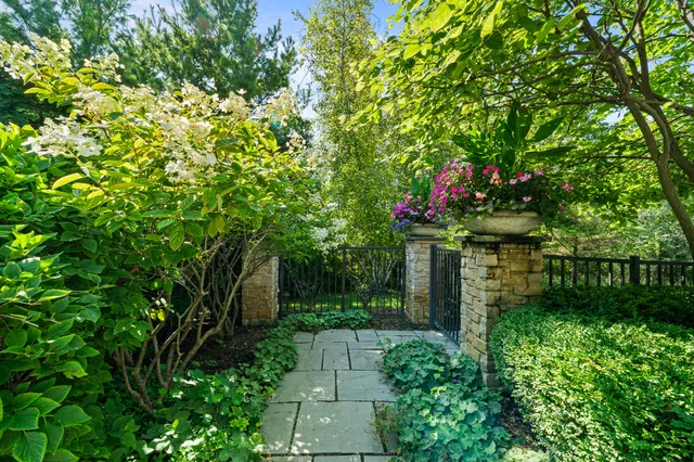 $1,895,000 | 1305 Saratoga Lane, Unit 340, Geneva, WI 53147