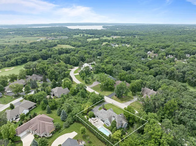 $1,895,000 | 1305 Saratoga Lane, Unit 340, Geneva, WI 53147