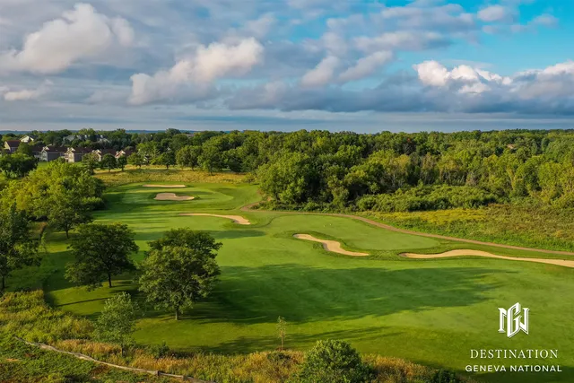 $1,895,000 | 1305 Saratoga Lane, Unit 340, Geneva, WI 53147