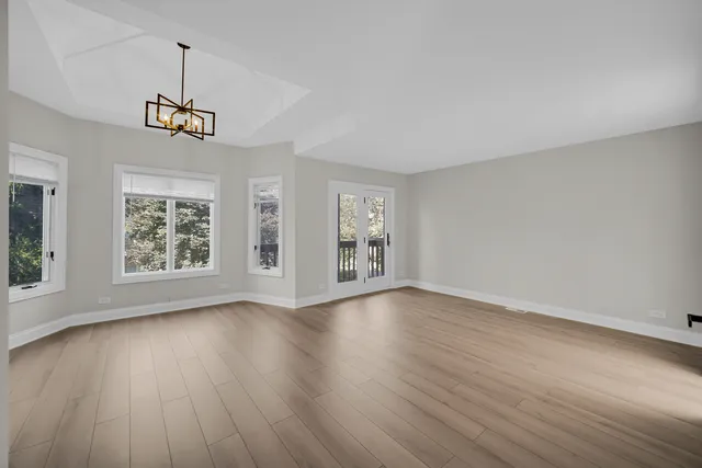 $679,900 | 424 Ashbury Drive, Hinsdale, IL 60521