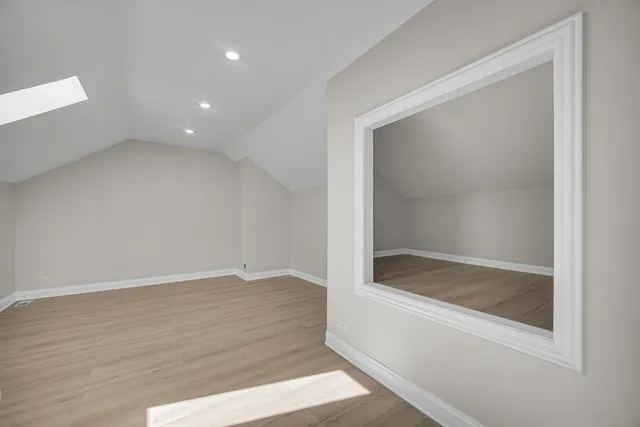 $679,900 | 424 Ashbury Drive, Hinsdale, IL 60521