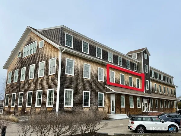 $2,800 | 60 Willow Street, Unit 204, Stonington, CT 06355