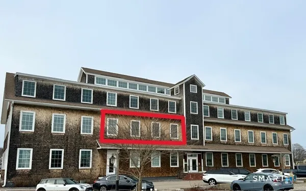 $2,800 | 60 Willow Street, Unit 204, Stonington, CT 06355