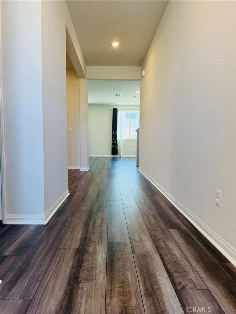 15566 Raptor Road Moreno Valley, CA 92551 - Photo 3 of 35